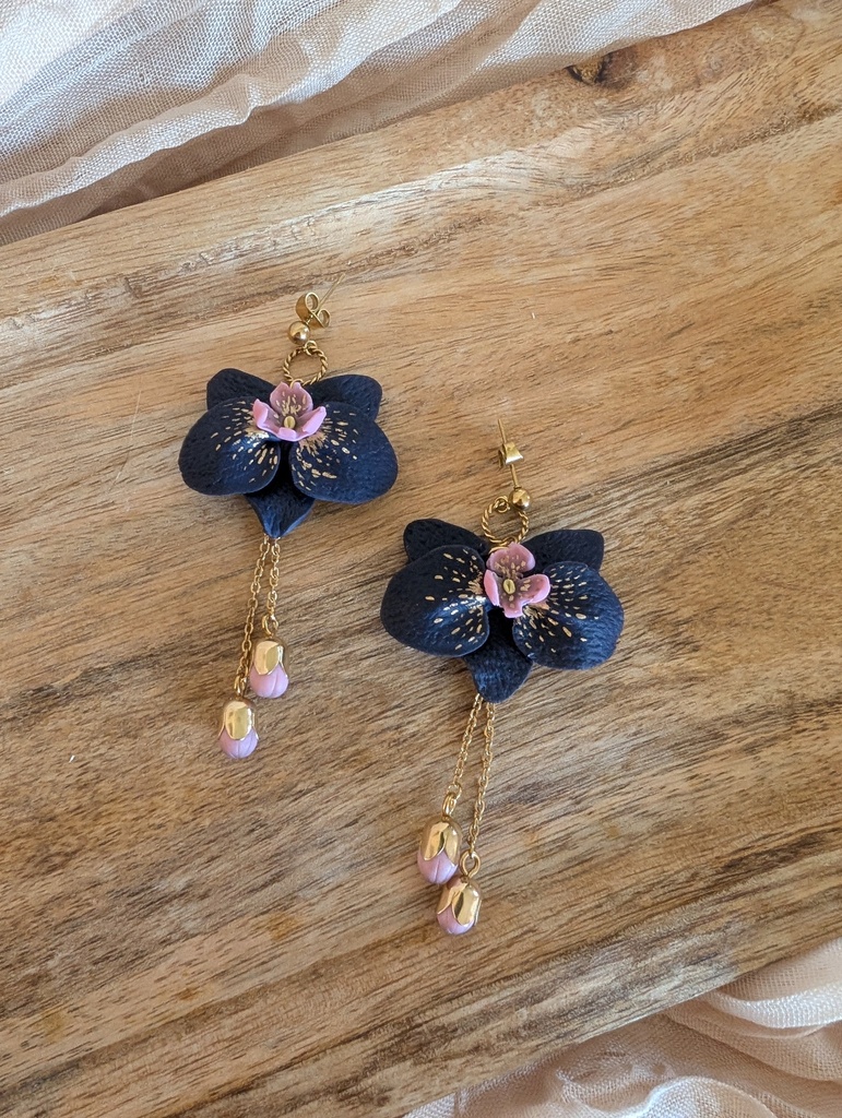 Les Boucles d'oreilles pendantes Orchidée